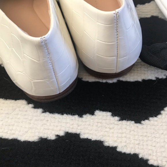 NWT Veronica Beard Griffin White Croc Embossed Slip On Loafer Size 7.5 - Picture 10 of 11